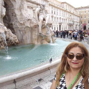 Meet your Posher, Leticia